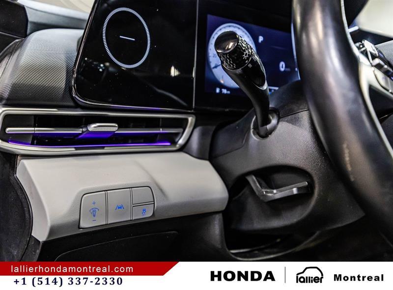 2023 Hyundai Elantra - Image 22