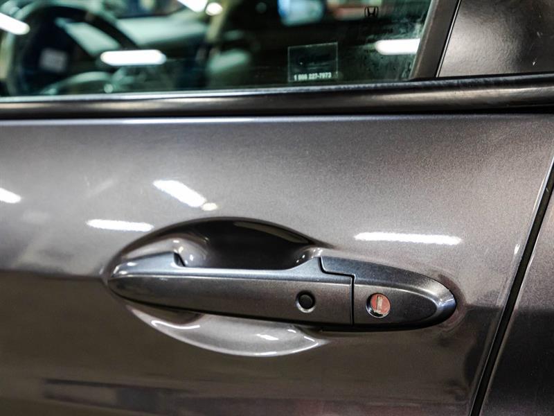 2016 Honda HR-V - Image 11