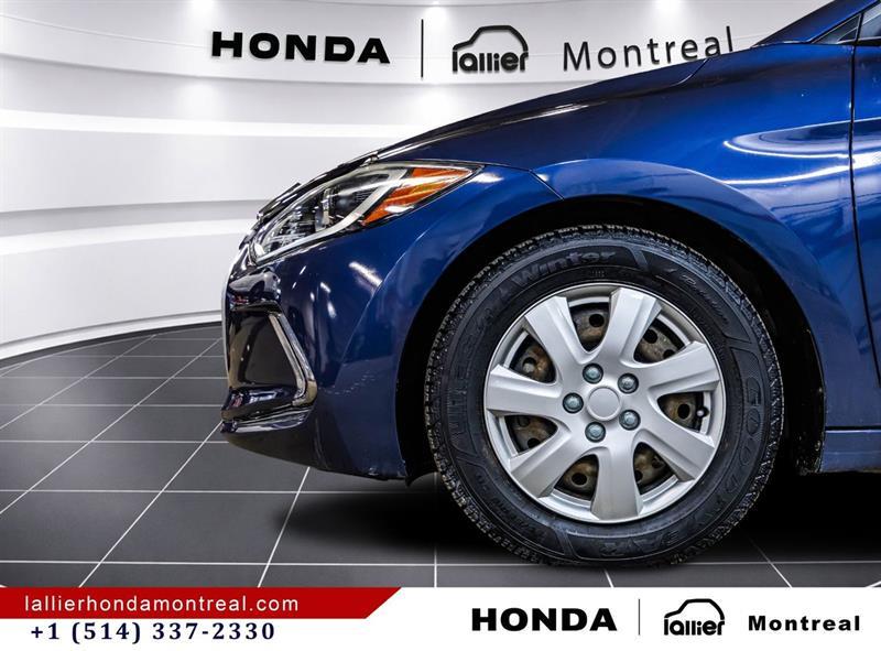 2018 Hyundai Elantra - Image 10