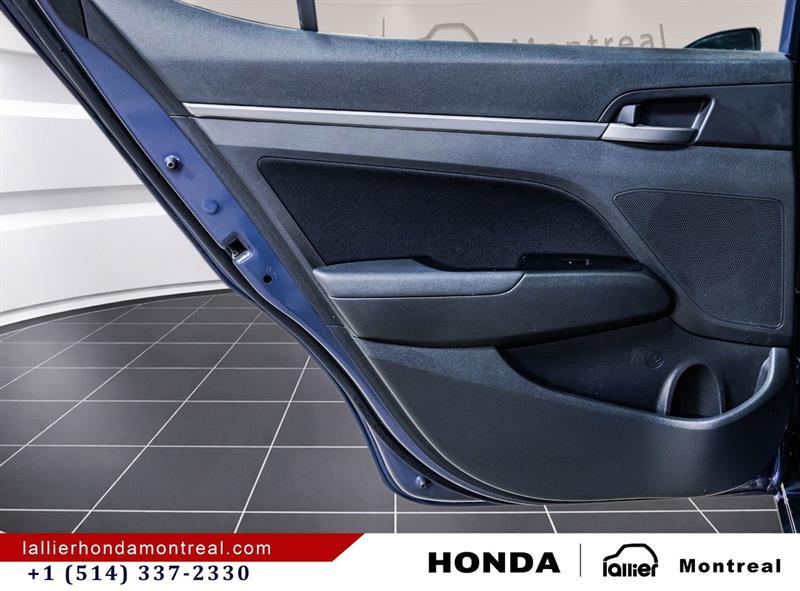 2018 Hyundai Elantra - Image 12