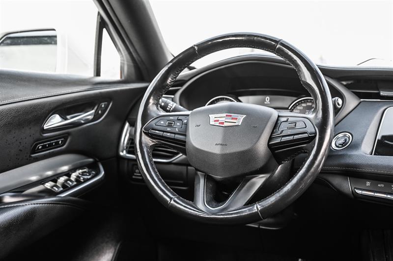 cadillac XT4 2019 - 28