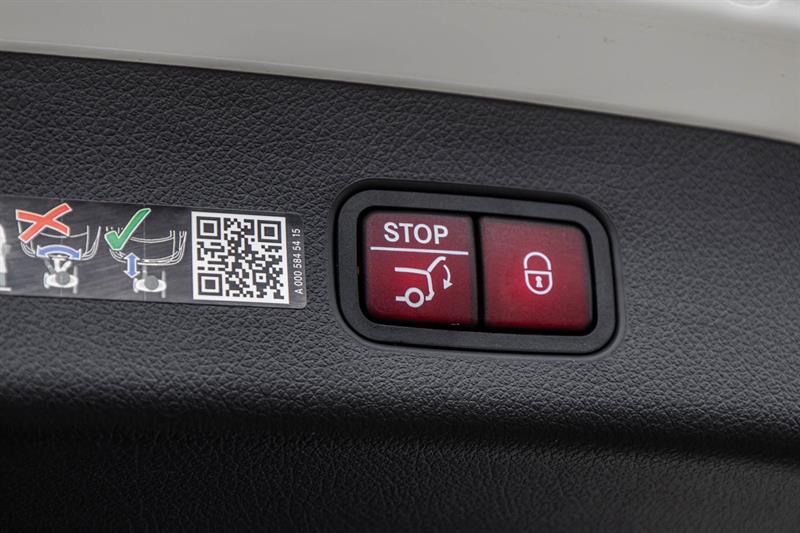 mercedes-benz GLC300 2024 - 20