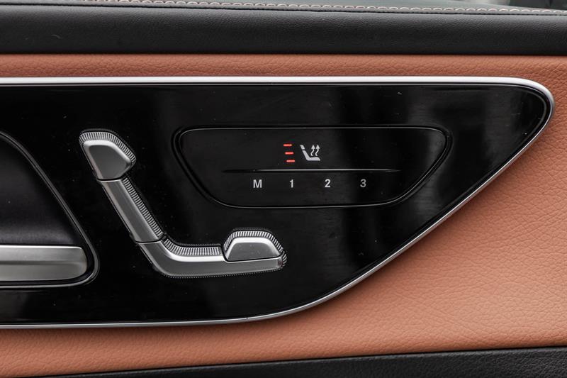 mercedes-benz GLC300 2024 - 22