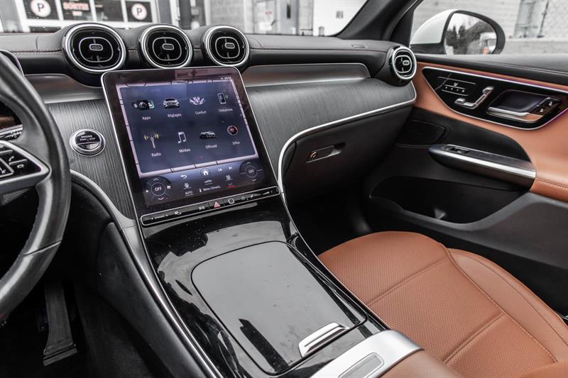 mercedes-benz GLC300 2024 - 31