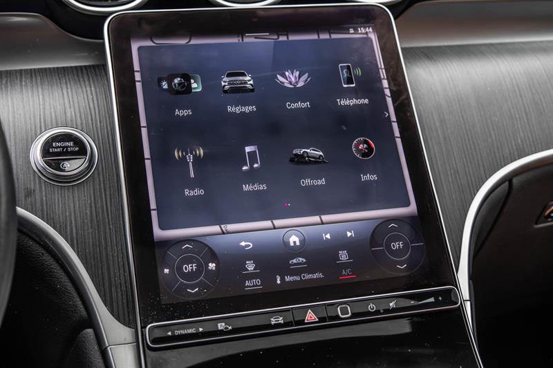 mercedes-benz GLC300 2024 - 32