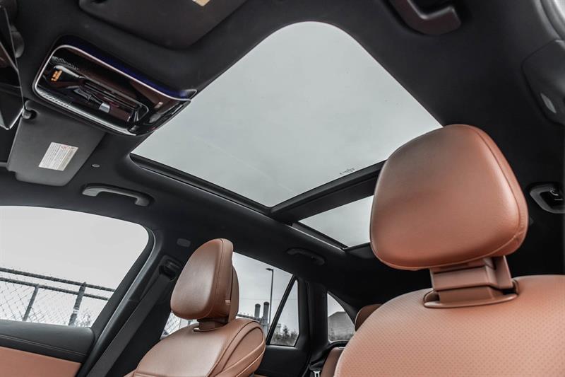mercedes-benz GLC300 2024 - 37