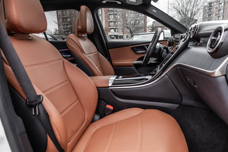 mercedes-benz GLC300 2024 - 42