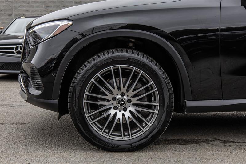 mercedes-benz GLC300 2023 - 12