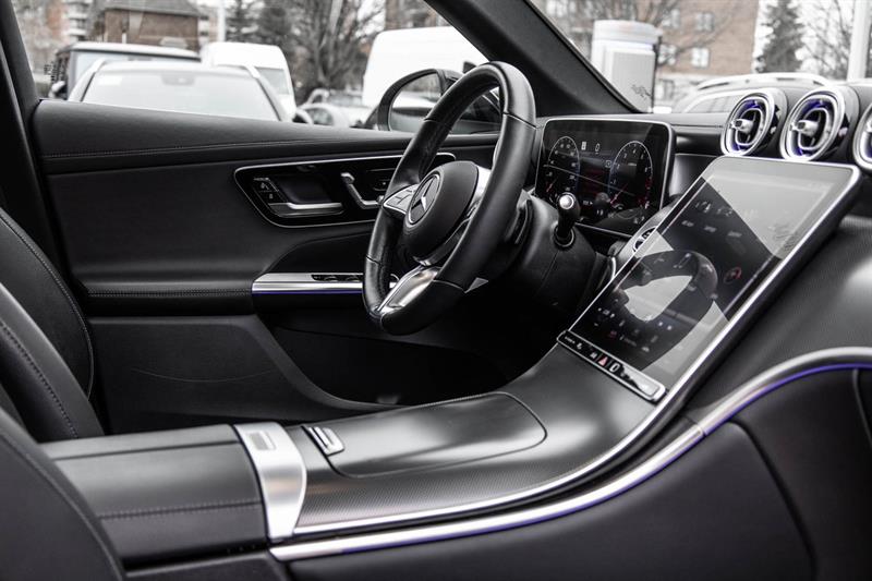 mercedes-benz GLC300 2023 - 44