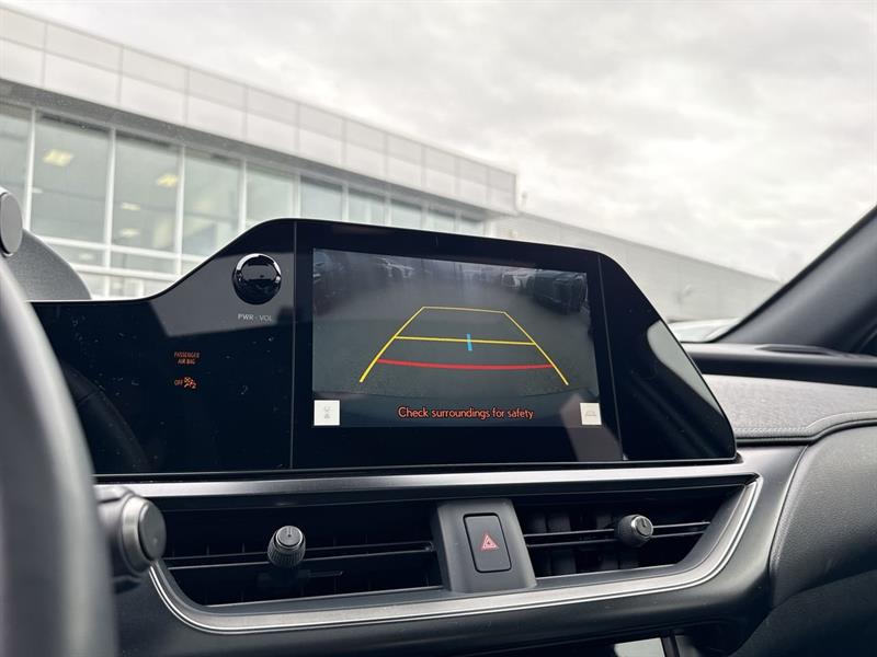 lexus UX 2025 - 21