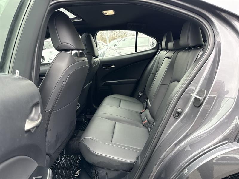 lexus UX 2025 - 26