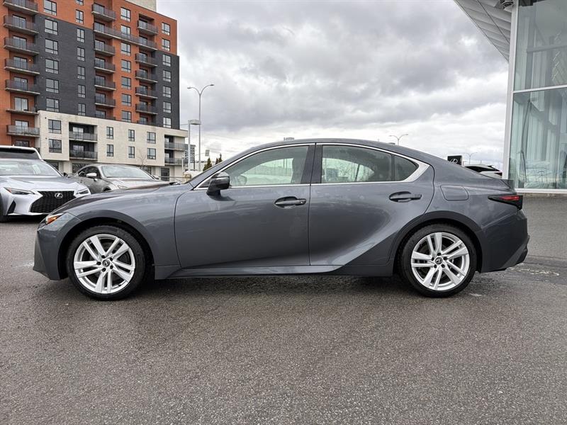 lexus IS 300 2024 - 8