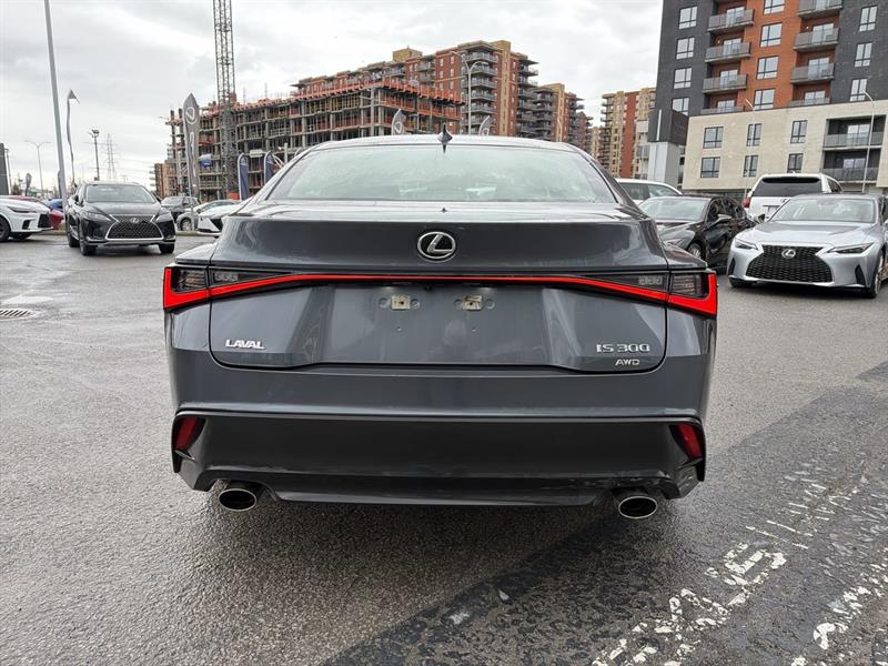 lexus IS 300 2024 - 12