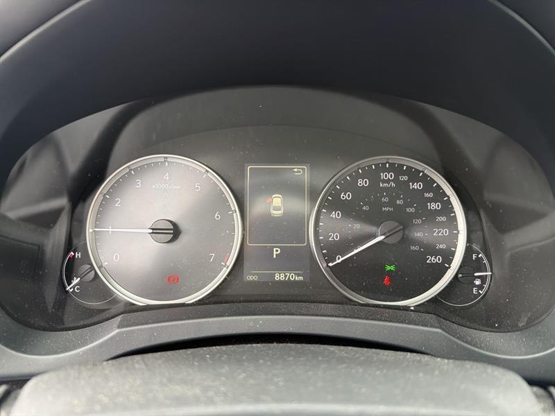 lexus IS 300 2024 - 23
