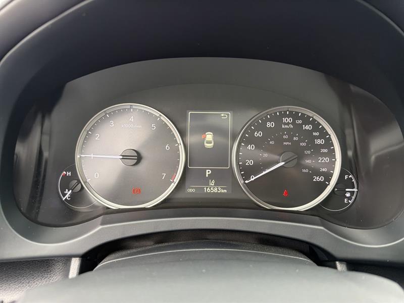 lexus IS 300 2021 - 23