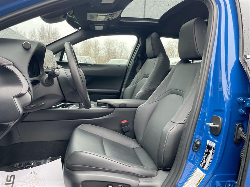 lexus UXH 2025 - 19