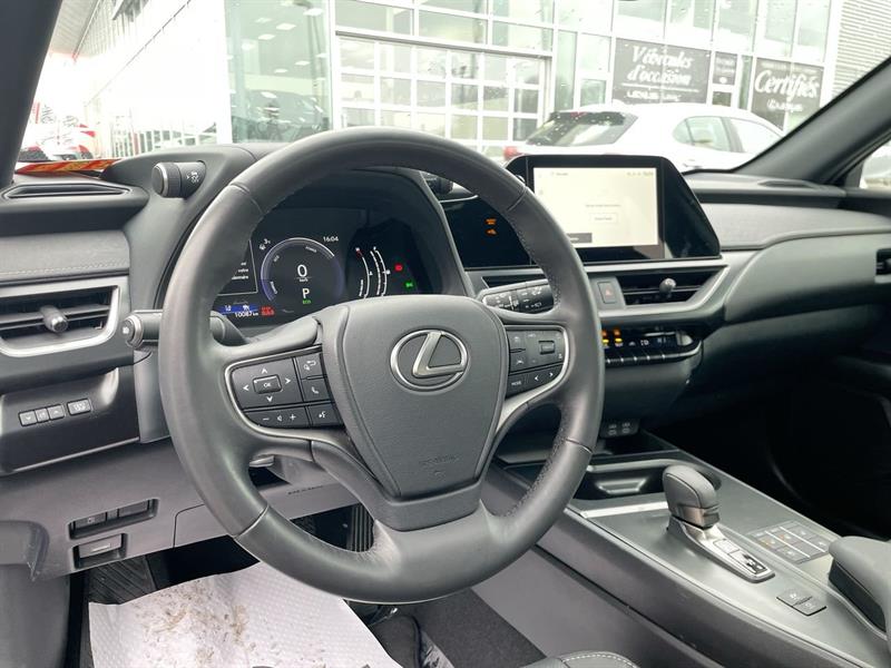 lexus UXH 2025 - 22