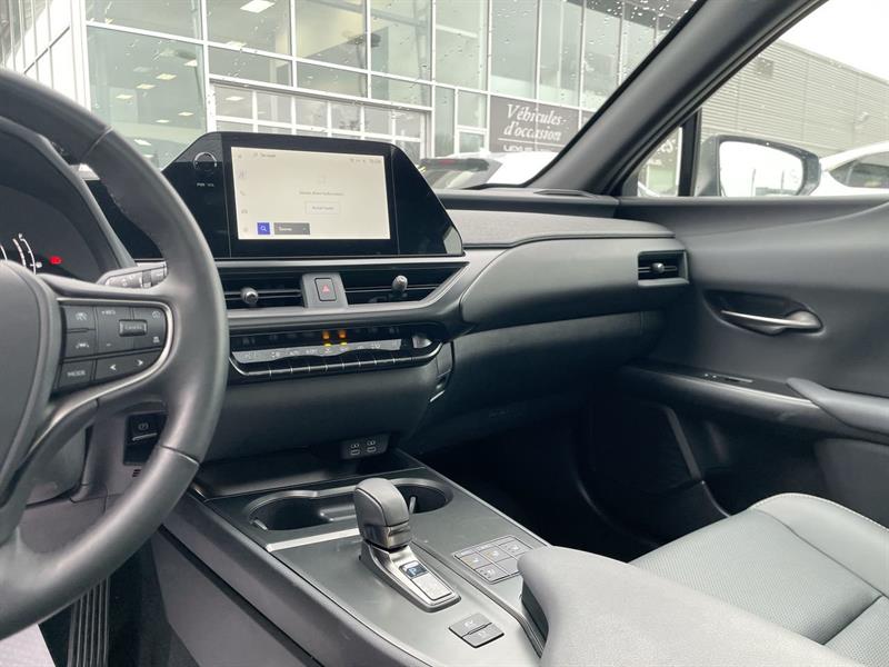 lexus UXH 2025 - 28