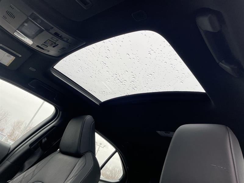 lexus UXH 2025 - 29