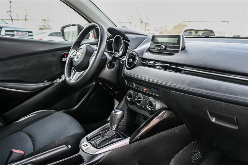 toyota Yaris Sedan 2018 - 22