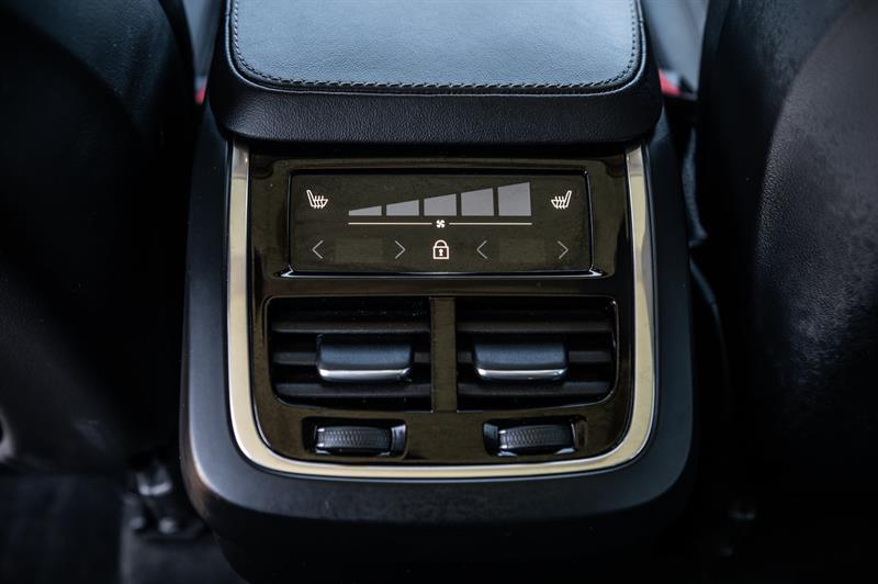volvo XC90 2022 - 29