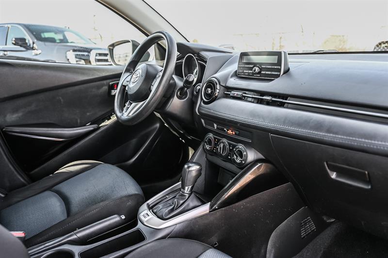 toyota Yaris Sedan 2018 - 21