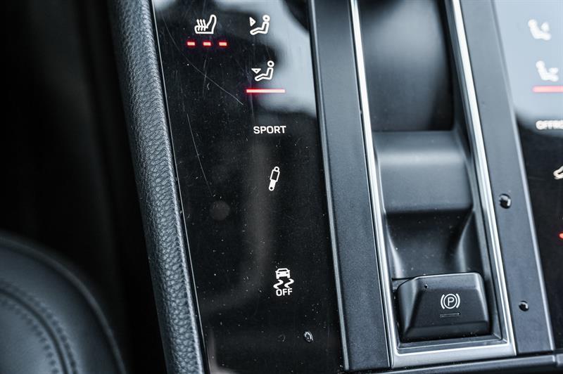 porsche Macan 2022 - 25