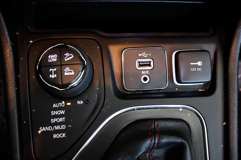 jeep Cherokee 2020 - 23