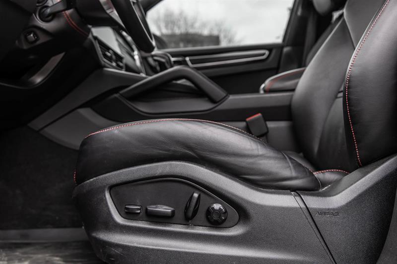 2023 Porsche Cayenne - Image 17