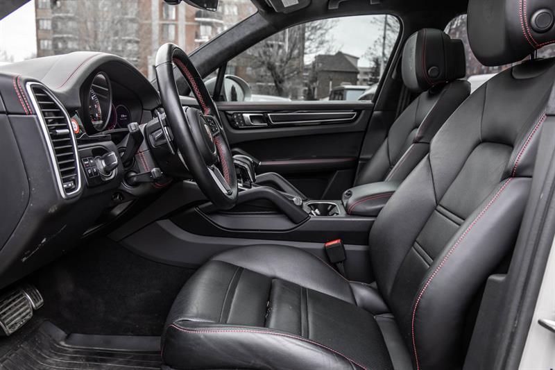 2023 Porsche Cayenne - Image 18