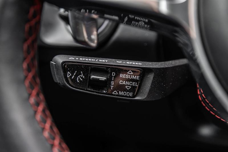 2023 Porsche Cayenne - Image 25