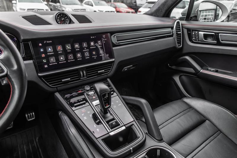 2023 Porsche Cayenne - Image 26