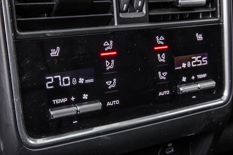 2023 Porsche Cayenne - Image 38