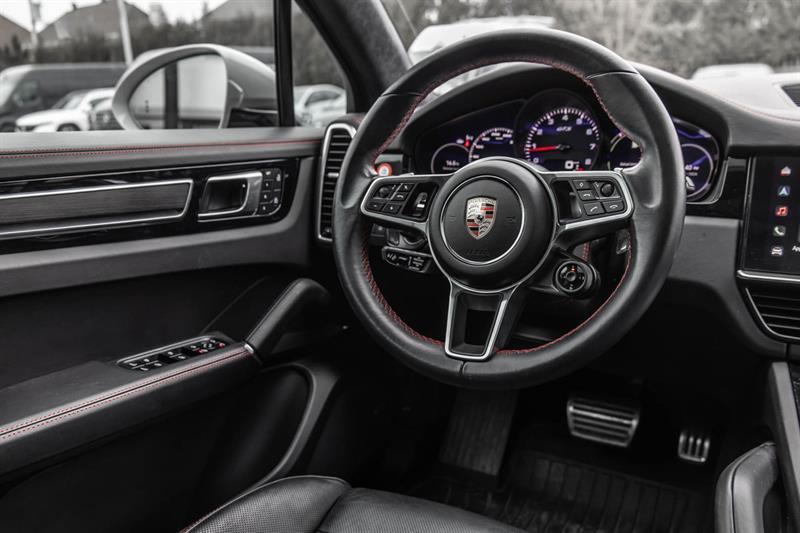 2023 Porsche Cayenne - Image 40