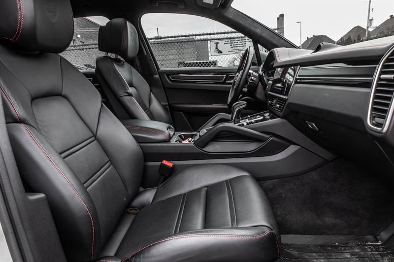 2023 Porsche Cayenne - Image 42