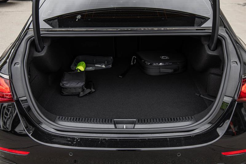 2025 Mercedes-Benz E-Class - Image 18