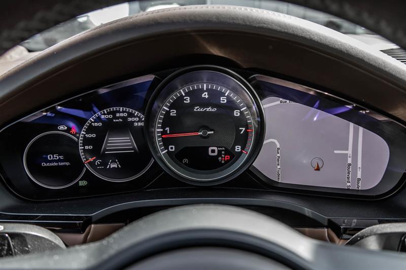 2019 Porsche Cayenne - Image 20