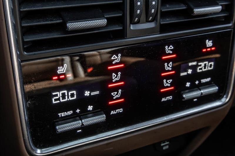 2019 Porsche Cayenne - Image 37