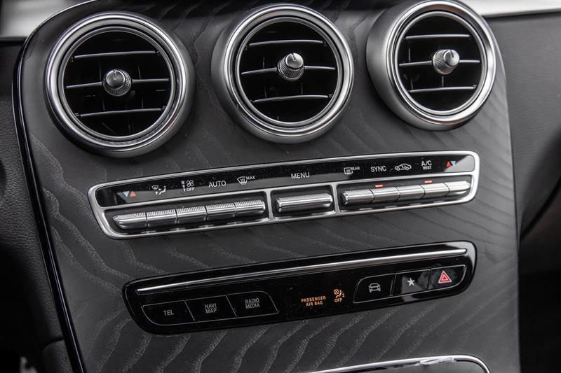 2023 Mercedes-Benz GLC - Image 32