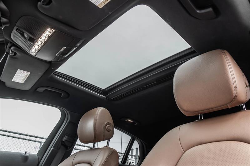 2023 Mercedes-Benz GLC - Image 37