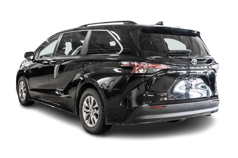 2023 Toyota Sienna - Image 6