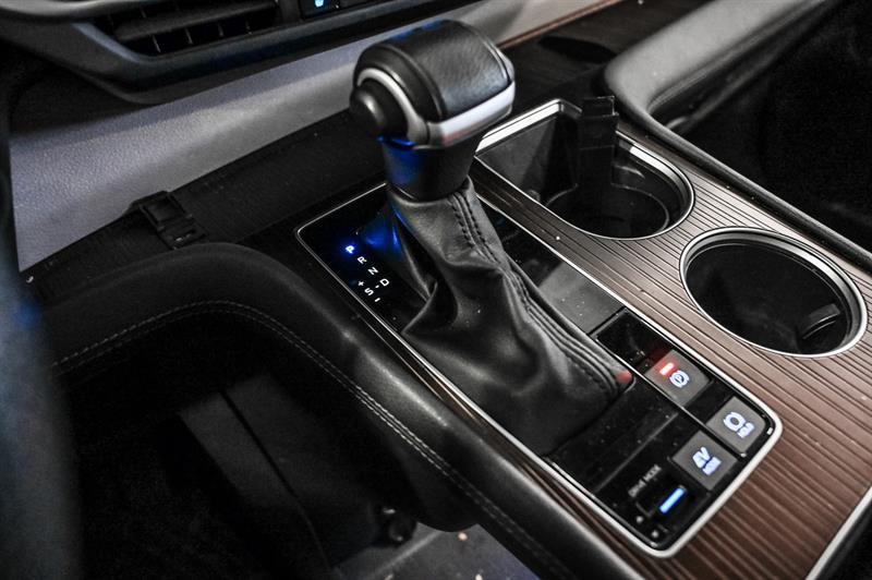 2023 Toyota Sienna - Image 23