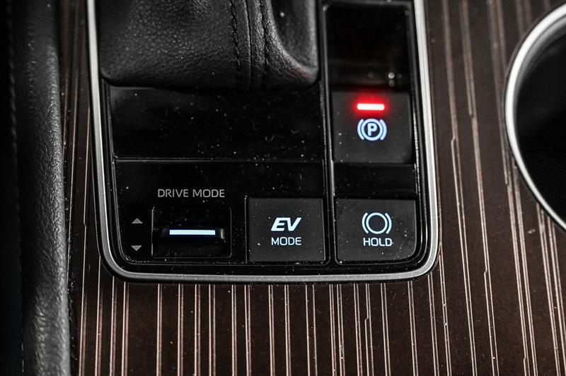 2023 Toyota Sienna - Image 25