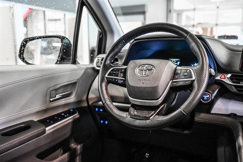 2023 Toyota Sienna - Image 33