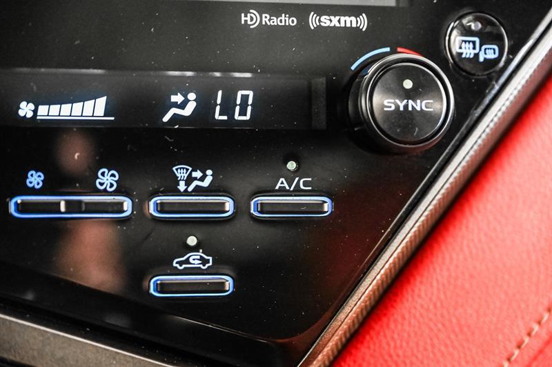 2020 Toyota Camry - Image 25