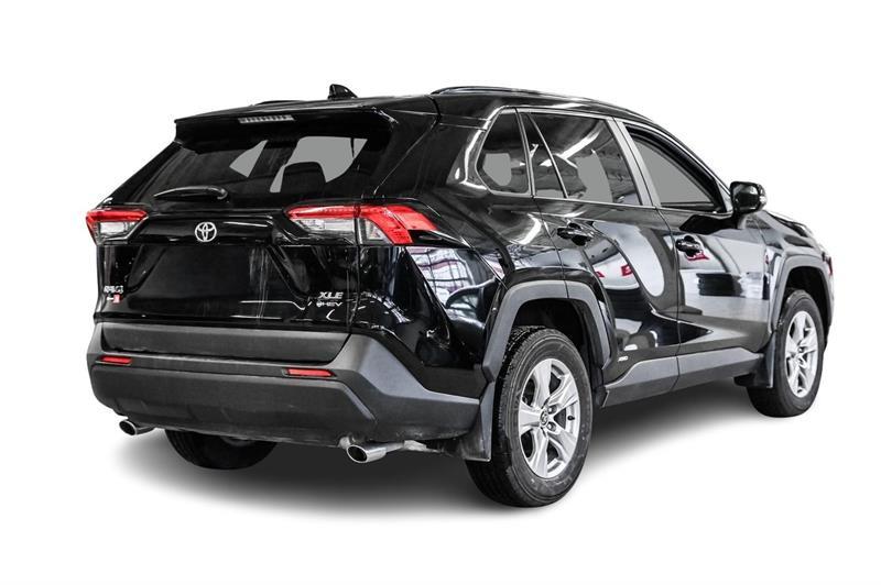 2025 Toyota RAV4 - Image 4