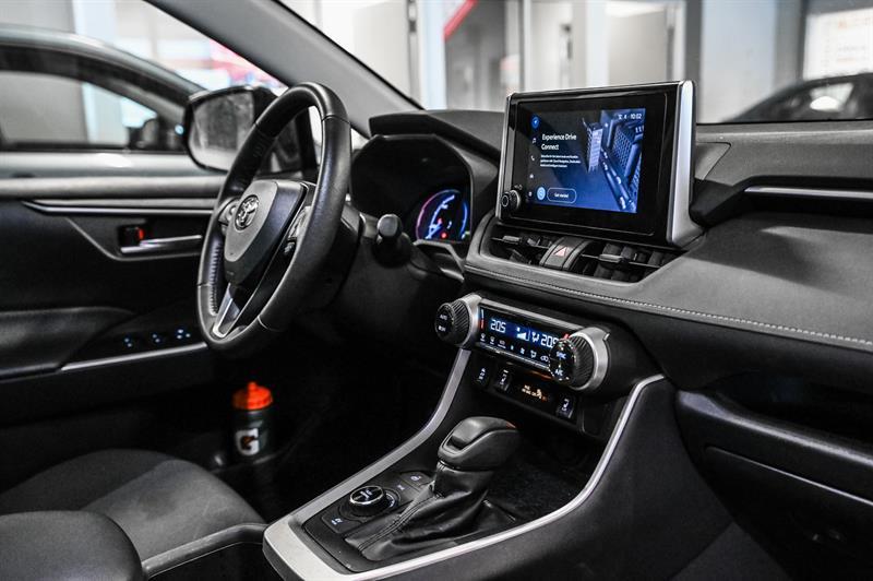 2025 Toyota RAV4 - Image 29