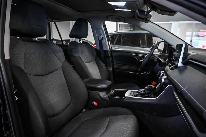 2025 Toyota RAV4 - Image 30