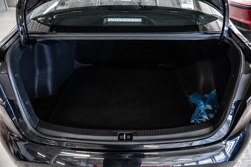 2023 Toyota Corolla - Image 11