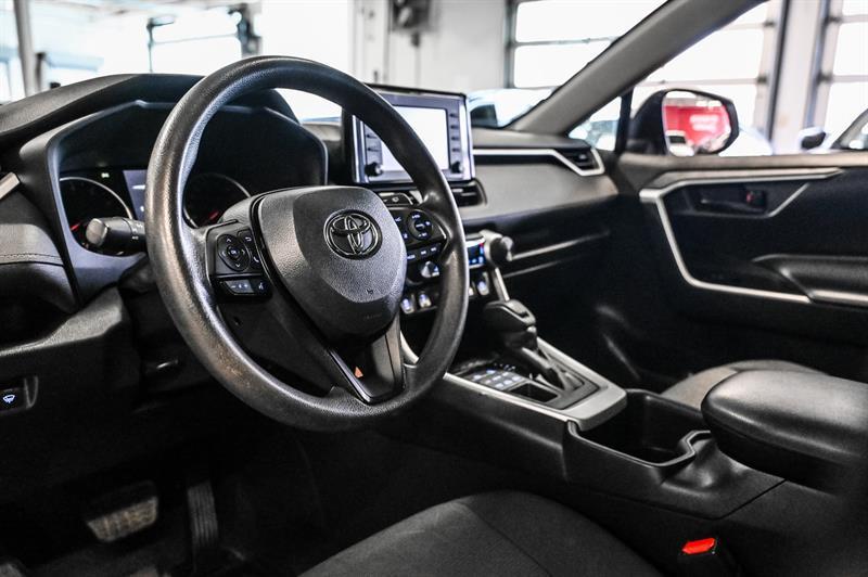 2022 Toyota RAV4 - Image 13